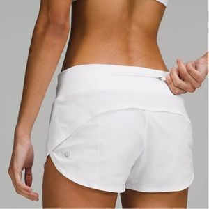 Lulu Lemon - Speed Up Low-Rise Lined Short 2.5"